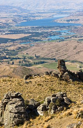 View of Lake Dunstan from the Nevis 1