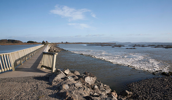 Pedestrian bridge at New River estuary 3