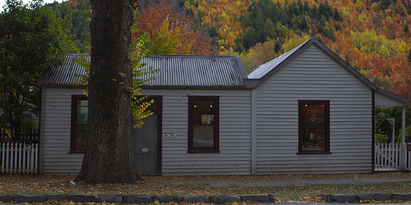 Arrowtown cottage 1