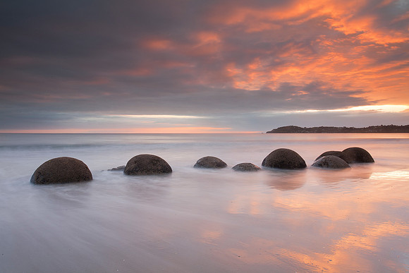 Moeraki Boulders at sunrise 2