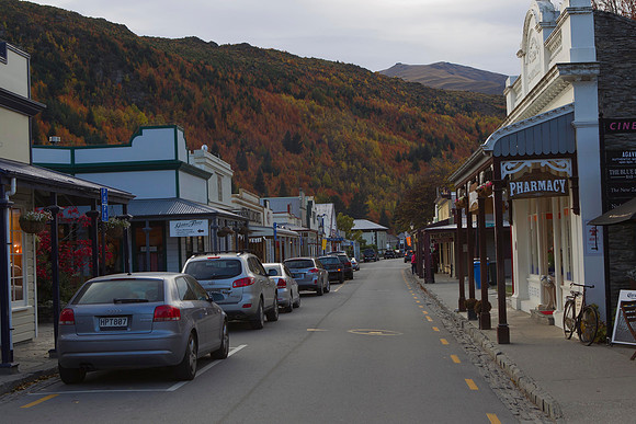 The main street of Arrowtown 3