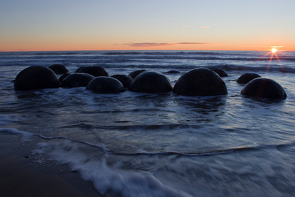 Moeraki Boulders at sunrise 3