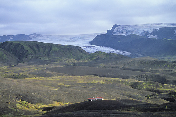 Botnar-Emstrur hut on the Laugavegur trail