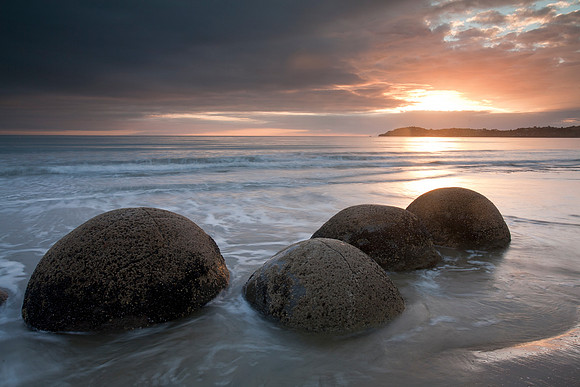 Moeraki Boulders at sunrise 1