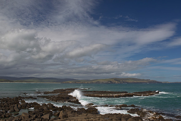 Ocean waves crash on the headland near Curio Bay 2
