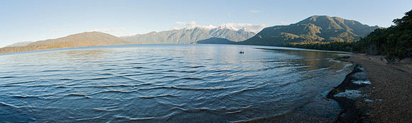 Lake Hauroko panorama 1